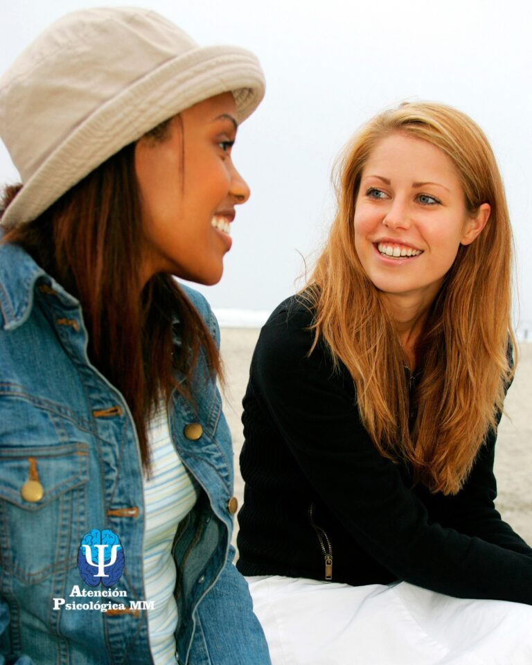 Diferencia entre ir a psicoterapia con un psicólogo y solo hablar con un amigo